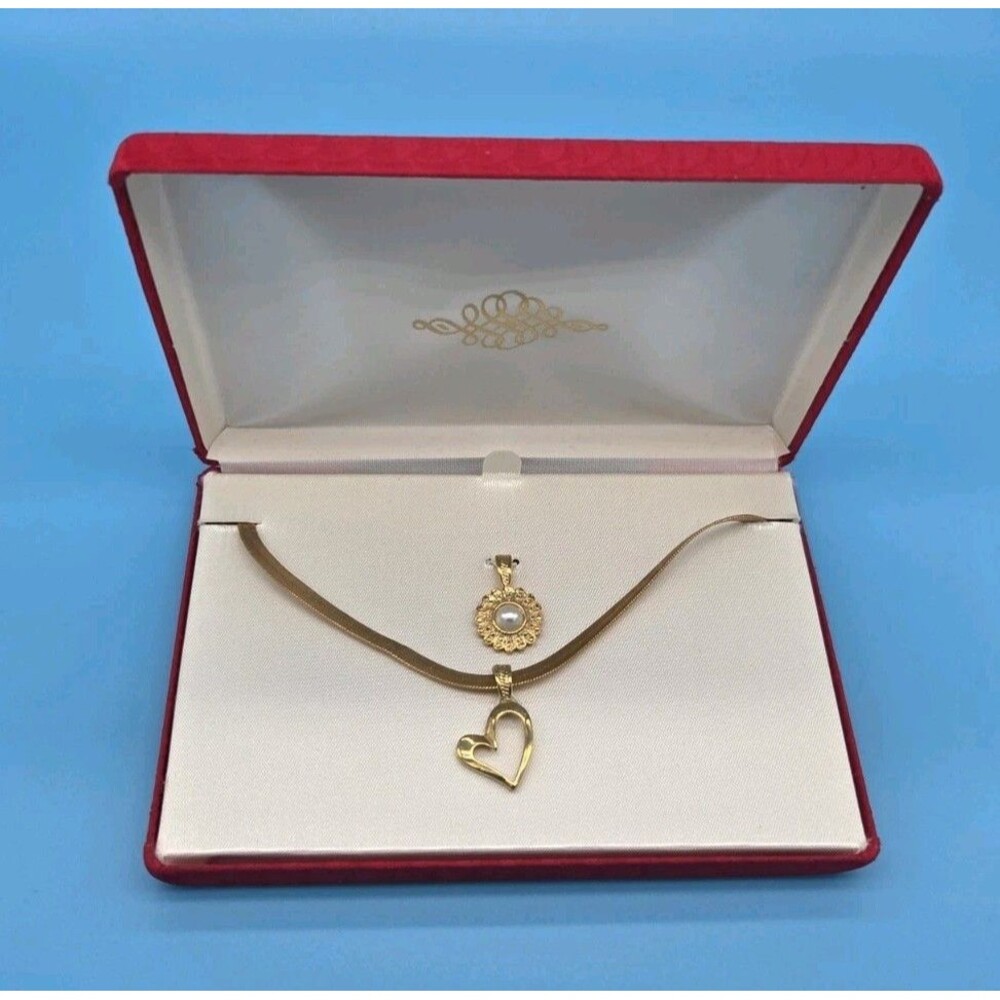 Vintage Gold Tone Flat Snake Herringbone Chain Necklace Heart & Pearl Pendants.